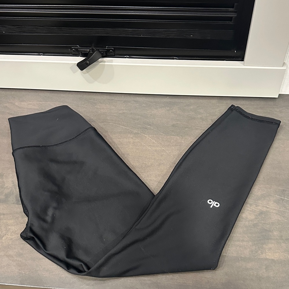 ALO Yoga Black Leggings with White Logo